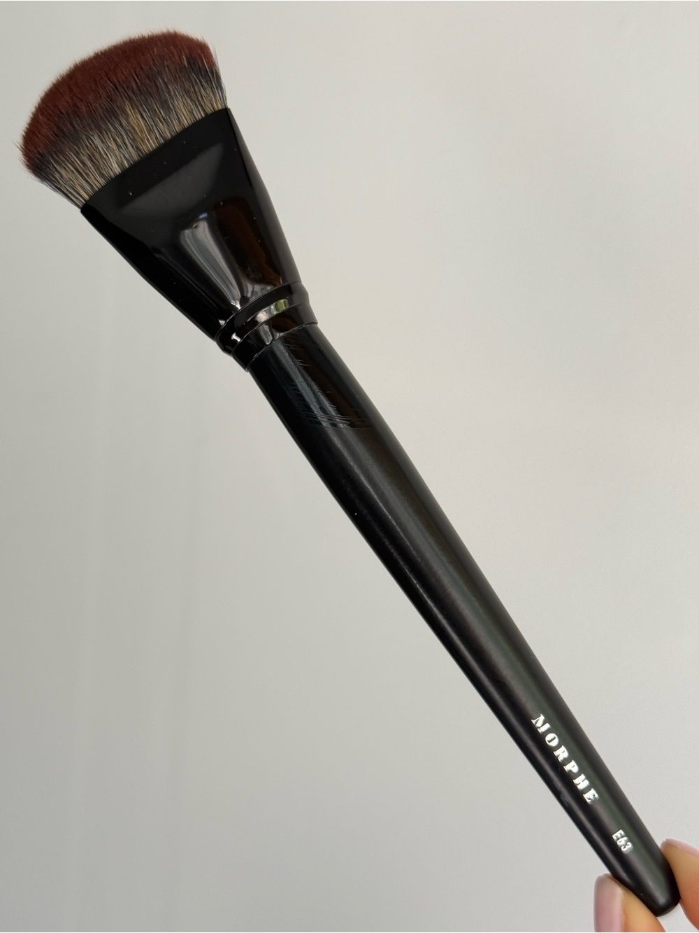 Morphe E63 Wide Angle Foundation Brush